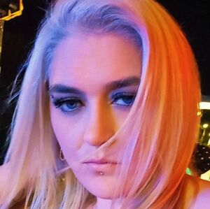 Meet your Posher, Stacy